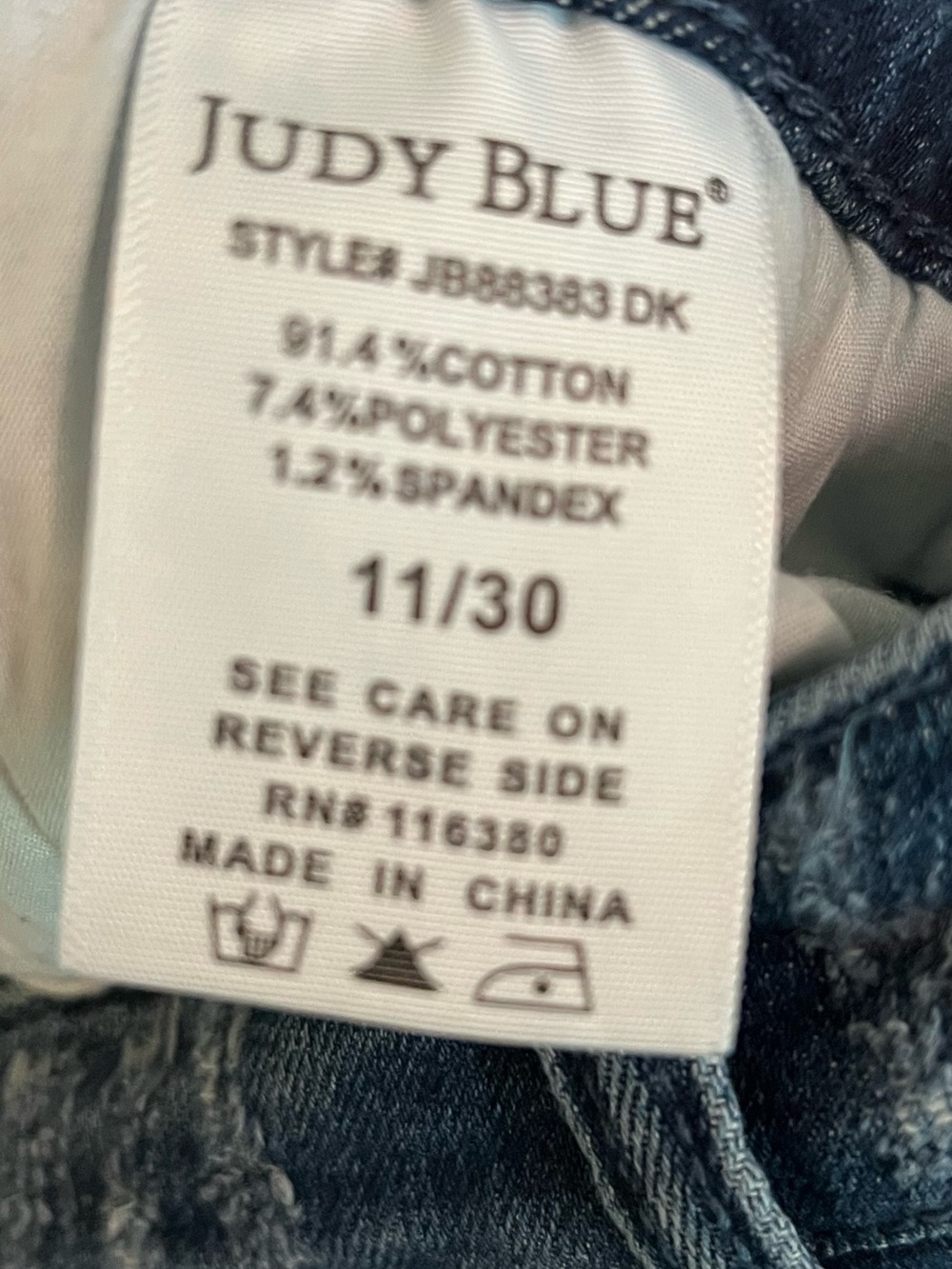 Judy Blue Judy Blue High Rise Flare Jeans Distressed Dark Wash Size 11/30 - Picture 6 of 6